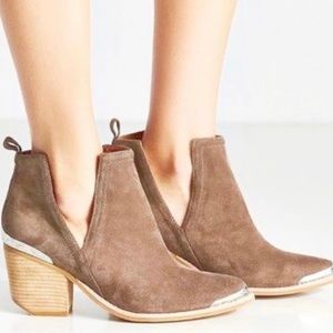 Jeffrey Campbell Cromwell suede western booties size 8